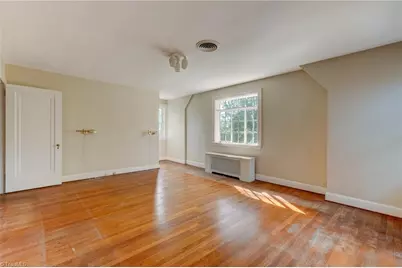 812 Dover Road, Greensboro, NC 27401 - Photo 23