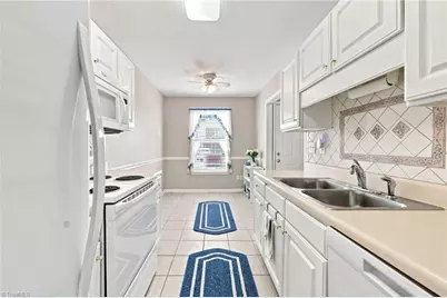 716 Wynbrook Square Lane, Winston-Salem, NC 27103 - Photo 5