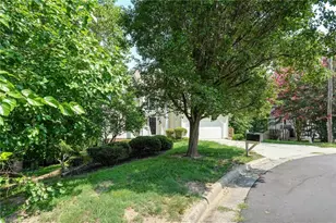 3 Cranebridge Pl, Greensboro, NC 27407 - Photo 3