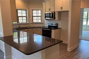 1042 Beechcraft Dr, Mebane, NC 27302 - Photo 3