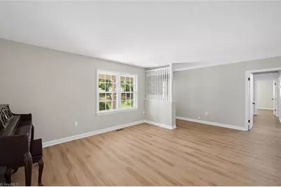 4819 Gladwyn Drive, Winston-Salem, NC 27104 - Photo 9
