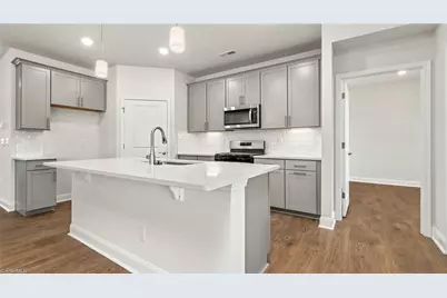 208 Mary Montrose Boulevard, Jamestown, NC 27282 - Photo 9
