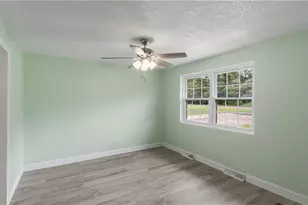 1533 Pecan Dr, High Point, NC 27263 - Photo 5