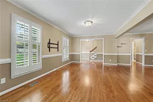 5802 Muirfield Dr, Greensboro, NC 27410 - Photo 9