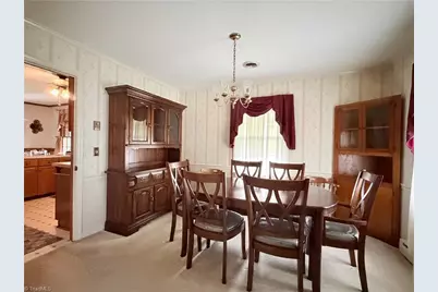 5703 Fleming Terrace Road, Greensboro, NC 27410 - Photo 9