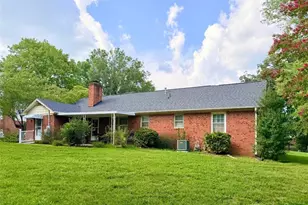 5703 Fleming Terrace Rd, Greensboro, NC 27410 - Photo 3