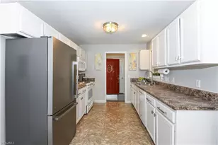 101 Valentine Ct, Greensboro, NC 27405 - Photo 11