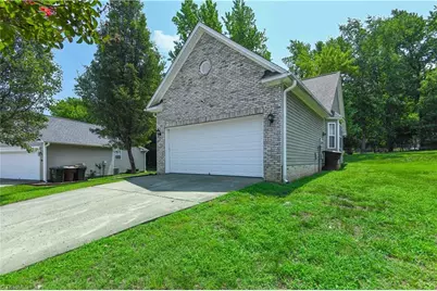 101 Valentine Court, Greensboro, NC 27405 - Photo 3