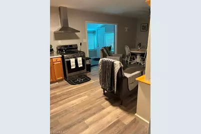 3208 Fitzgerald Place, Greensboro, NC 27405 - Photo 3
