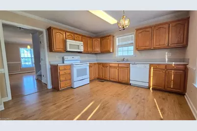 145 Meghan Elizabeth Lane, Winston-Salem, NC 27127 - Photo 5