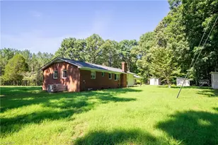 942 Clyde Underwood Rd, Siler City, NC 27344 - Photo 5