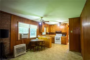 942 Clyde Underwood Rd, Siler City, NC 27344 - Photo 15
