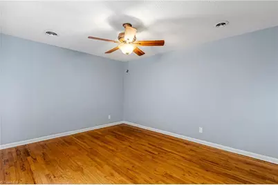 3931 Manila Road, Greensboro, NC 27406 - Photo 5