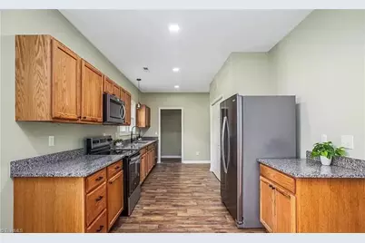 2335 Greenway Avenue NW, Winston-Salem, NC 27105 - Photo 9