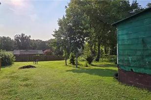 248 Atwater St, Yanceyville, NC 27379 - Photo 5