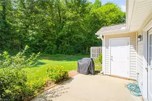 3027 Maple Ave, Burlington, NC 27215 - Photo 23