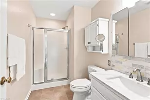 3027 Maple Ave, Burlington, NC 27215 - Photo 17