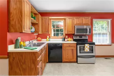 609 Central Avenue, Burlington, NC 27215 - Photo 9