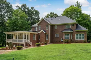 3608 Summit Lakes Dr, Browns Summit, NC 27214 - Photo 35