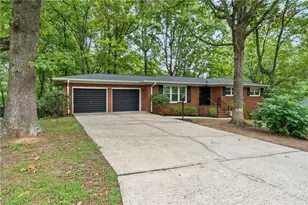 2205 Hathaway Dr, Greensboro, NC 27408 - Photo 1