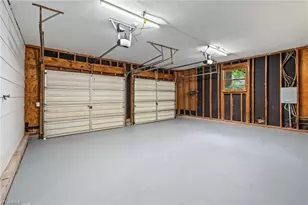 2205 Hathaway Dr, Greensboro, NC 27408 - Photo 27