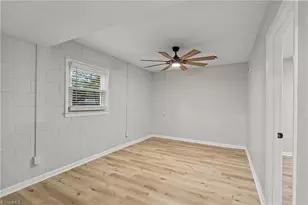 2205 Hathaway Dr, Greensboro, NC 27408 - Photo 37