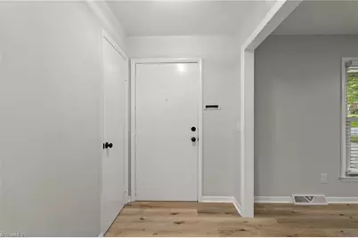 2205 Hathaway Drive, Greensboro, NC 27408 - Photo 5