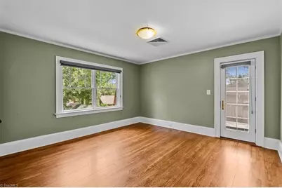 300 Warren Street, Greensboro, NC 27403 - Photo 21