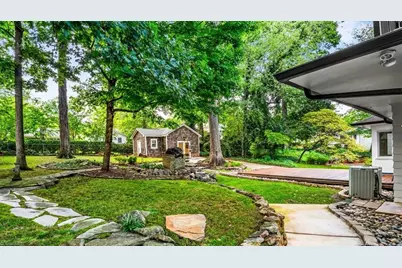 300 Warren Street, Greensboro, NC 27403 - Photo 31