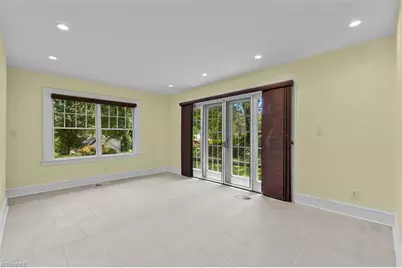 300 Warren Street, Greensboro, NC 27403 - Photo 15