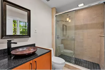 300 Warren Street, Greensboro, NC 27403 - Photo 17