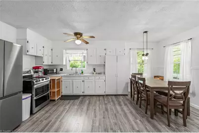 286 Smith Lane, Mount Airy, NC 27030 - Photo 5