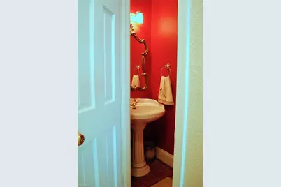 2062 Nottingham Lane, Burlington, NC 27215 - Photo 15