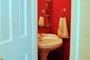 2062 Nottingham Ln, Burlington, NC 27215 - Photo 15