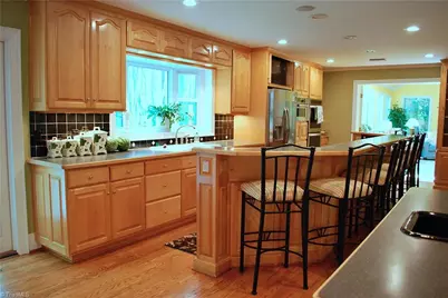 2062 Nottingham Lane, Burlington, NC 27215 - Photo 3