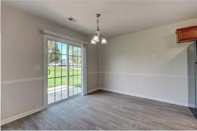 5811 Sycamore Glen Road, Greensboro, NC 27405 - Photo 9