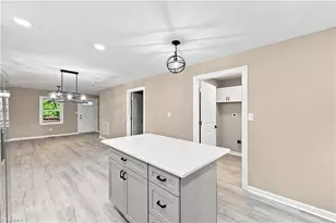 431 Dudley St, Burlington, NC 27217 - Photo 15