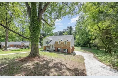 305 Rollingwood Road, Jamestown, NC 27282 - Photo 3
