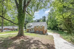 305 Rollingwood Rd, Jamestown, NC 27282 - Photo 3