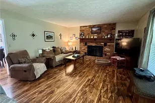 237 W Dodson Mill Rd, Pilot Mountain, NC 27041 - Photo 7