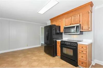804 Graylyn Drive, High Point, NC 27263 - Photo 13