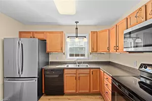 665 Chas Ct, High Point, NC 27265 - Photo 17