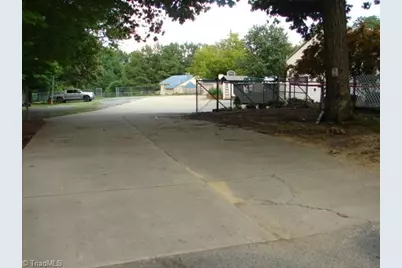 1267 E Salisbury Street, Asheboro, NC 27203 - Photo 29