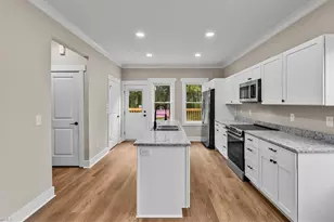 1606 Youngs Mill Rd, Greensboro, NC 27406 - Photo 9