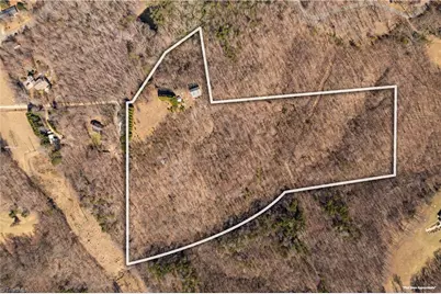 222 Hummingbird Lane, Pilot Mountain, NC 27041 - Photo 3