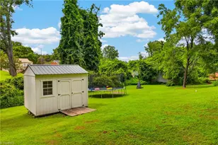 944 Uwharrie St, Asheboro, NC 27203 - Photo 25