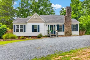 944 Uwharrie St, Asheboro, NC 27203 - Photo 1