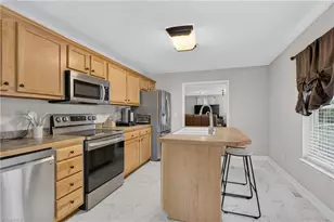 944 Uwharrie St, Asheboro, NC 27203 - Photo 9
