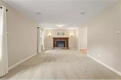 4986 Lombardy Lane, Winston-Salem, NC 27103 - Photo 5