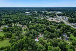 3920 Daye Dr, Greensboro, NC 27407 - Photo 35
